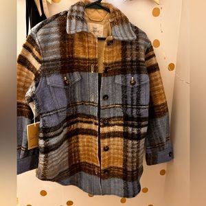 Aritzia Wilfred Free Ganna Shirt Jacket